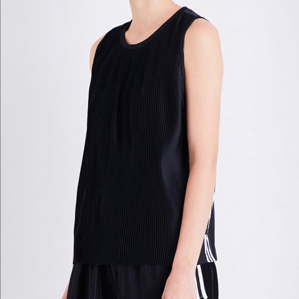Adidas Pleated 3 Stripe Classic Sleeveles Top - M